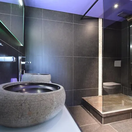Luxury With Pool , Cleaning Included Holiday home *