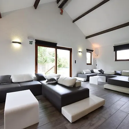 Luxury With Pool , Cleaning Included Holiday home *